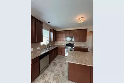 7034 Sun Creek Drive, Hitchcock, TX 77563 - Photo 9