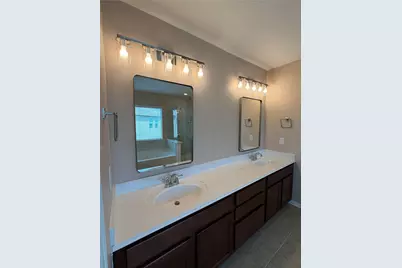 7034 Sun Creek Drive, Hitchcock, TX 77563 - Photo 21