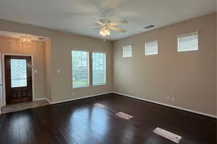 7034 Sun Creek Dr, Hitchcock, TX 77563 - Photo 5