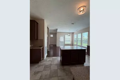 7034 Sun Creek Drive, Hitchcock, TX 77563 - Photo 15