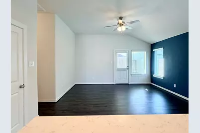 6807 Bardsdale Court, Rosharon, TX 77583 - Photo 7