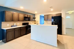 6807 Bardsdale Ct, Rosharon, TX 77583 - Photo 5
