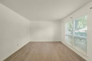 9662 Westview Dr, Houston, TX 77055 - Photo 3