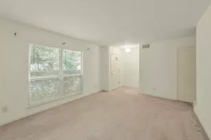 9662 Westview Dr, Houston, TX 77055 - Photo 5