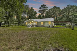 99 Main St, Huntsville, TX 77340 - Photo 1