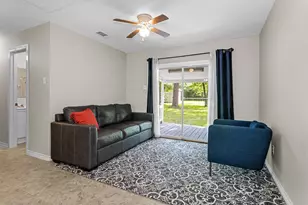 99 Main St, Huntsville, TX 77340 - Photo 17