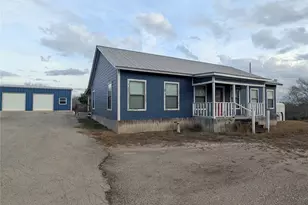 621 County Rd 356, Kenedy, TX 78119 - Photo 3