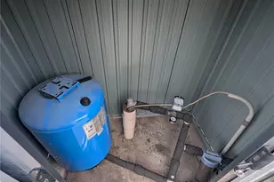 621 County Rd 356, Kenedy, TX 78119 - Photo 39