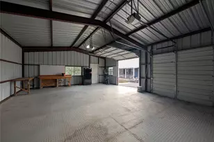 621 County Rd 356, Kenedy, TX 78119 - Photo 5