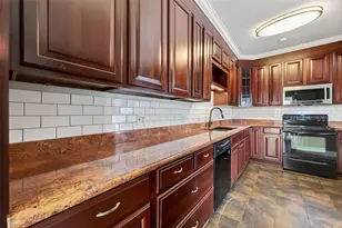 2100 Tanglewilde St, Houston, TX 77063 - Photo 11