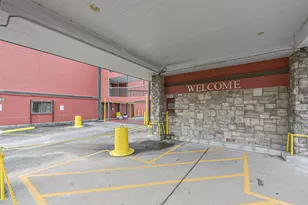 1025 Swanson St, Houston, TX 77030 - Photo 3