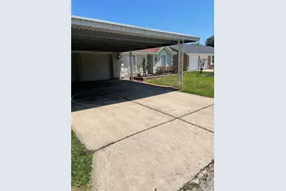 614 Meadowglen Drive, Baytown, TX 77521 - Photo 3