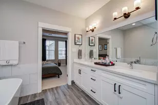 1221 W Tidwell Rd, Houston, TX 77091 - Photo 17