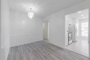 11201 Lynnbrook Dr, Houston, TX 77042 - Photo 3