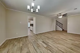 2915 Bentley Ct, Pearland, TX 77584 - Photo 3