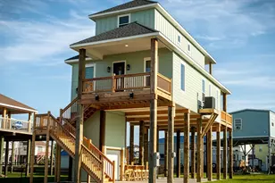 1998 Royalville Ct, Crystal Beach, TX 77650 - Photo 1