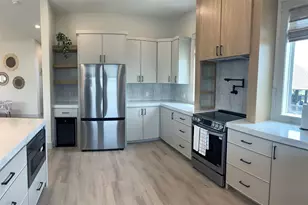 1998 Royalville Ct, Crystal Beach, TX 77650 - Photo 11