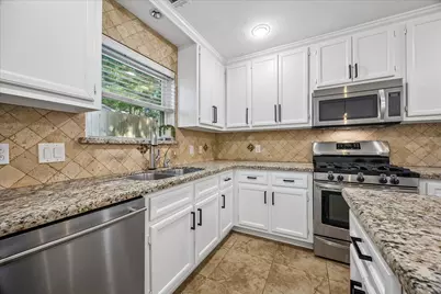 9618 Highmeadow Drive, Houston, TX 77063 - Photo 3