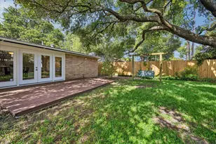 9618 Highmeadow Dr, Houston, TX 77063 - Photo 35