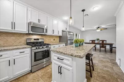 9618 Highmeadow Drive, Houston, TX 77063 - Photo 19