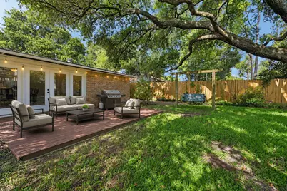 9618 Highmeadow Drive, Houston, TX 77063 - Photo 33