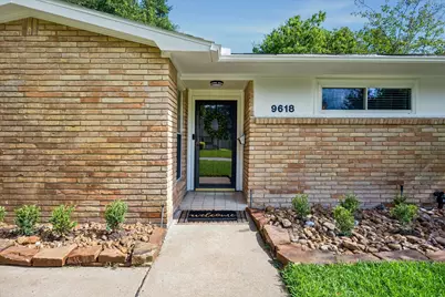 9618 Highmeadow Drive, Houston, TX 77063 - Photo 3