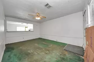 4914 Paradise Ln, Houston, TX 77048 - Photo 9