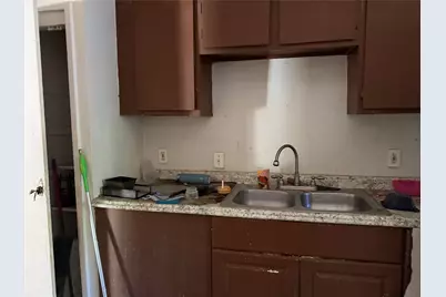 5226 Pensdale Street, Houston, TX 77033 - Photo 3