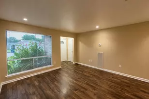 615 Cole St, Webster, TX 77598 - Photo 5