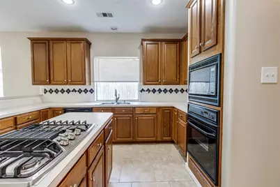 8106 Meadow Pond Drive, Missouri City, TX 77459 - Photo 19