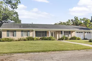 306 Ash Dr, Ganado, TX 77957 - Photo 1