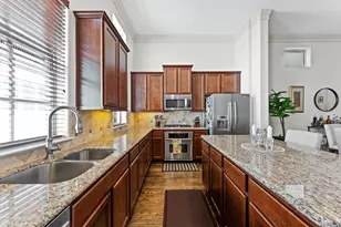 1139 W 21st St, Houston, TX 77008 - Photo 5