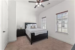 1139 W 21st St, Houston, TX 77008 - Photo 17