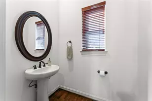 1139 W 21st St, Houston, TX 77008 - Photo 9