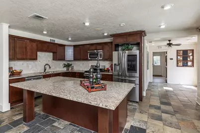 1280 Cherokee Lane, Beaumont, TX 77702 - Photo 11