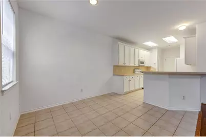 225 E Summerhaze, The Woodlands, TX 77382 - Photo 9
