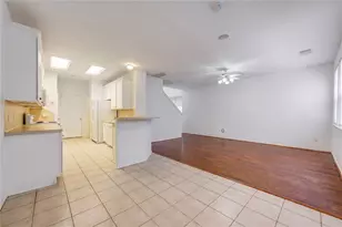 225 E Summerhaze, The Woodlands, TX 77382 - Photo 11