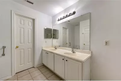 225 E Summerhaze, The Woodlands, TX 77382 - Photo 27