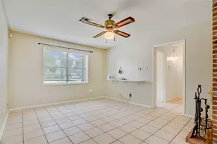 5843 Shurmard Dr, Houston, TX 77092 - Photo 5
