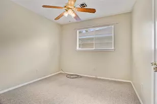 5843 Shurmard Dr, Houston, TX 77092 - Photo 11