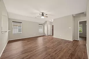 9418 Belleclaire Ln, Houston, TX 77044 - Photo 9