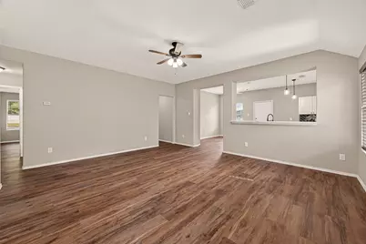 9418 Belleclaire Lane, Houston, TX 77044 - Photo 7