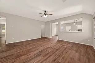 9418 Belleclaire Ln, Houston, TX 77044 - Photo 7