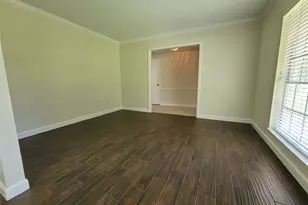 9322 Fairdale Ln, Houston, TX 77063 - Photo 5