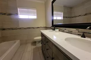9322 Fairdale Ln, Houston, TX 77063 - Photo 15