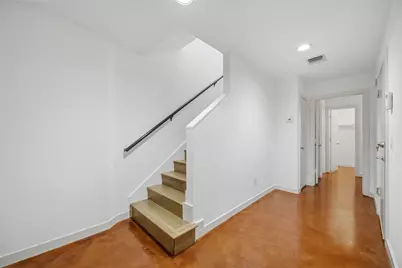 939 Colorado Street #20, Houston, TX 77007 - Photo 5