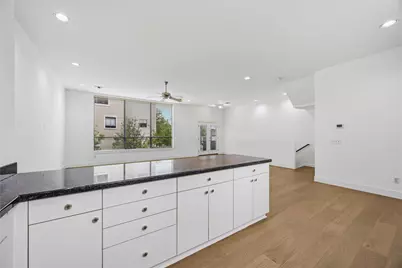 939 Colorado Street #20, Houston, TX 77007 - Photo 17