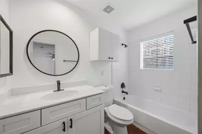 939 Colorado Street #20, Houston, TX 77007 - Photo 9