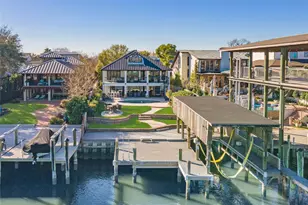 221 Blue Point Rd, Clear Lake Shores, TX 77565 - Photo 1