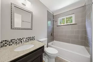 99 Summer Crest Cir, The Woodlands, TX 77381 - Photo 11